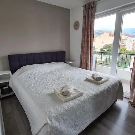 Apartment Explore The Croatian Coast And Relax In Modern Comfort