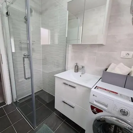 Explore The Croatian Coast And Relax In Modern Comfort