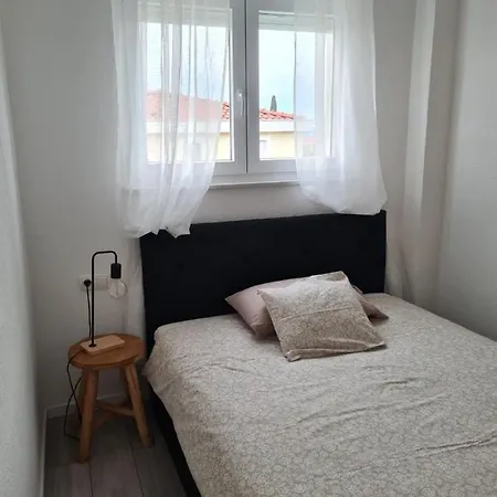 Explore The Croatian Coast And Relax In Modern Comfort Apartment